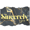 logo for sincerely lynn with navy and blush touch (1)